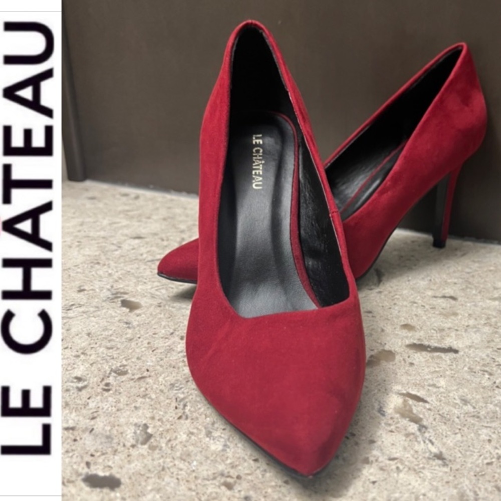 Le Château. EUC. Stunning 3 inch faux suede pump heels. Merlot color. Size 8